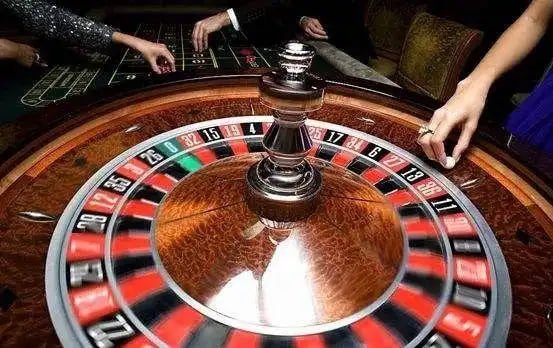 Filipino player completing a withdrawal request on craps game mobile platform